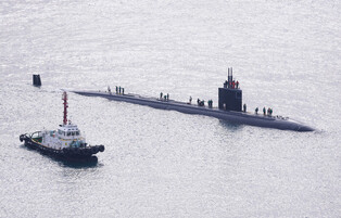 U.S. submarine Greeneville in S. Korea