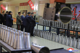 N.K. leader calls for expanding missile, shell production capacity