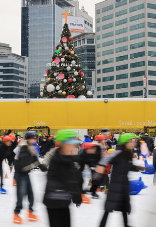 Ice skating in Seoul