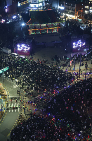 Annual bell-ringing ceremony to usher in new year