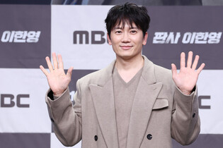 S. Korean actor Ji Sung