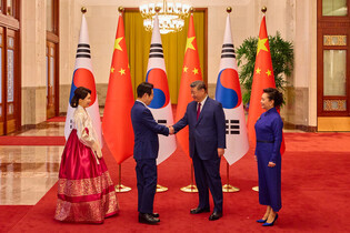 S. Korea-China summit talks in Beijing