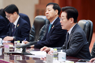 S. Korean president meets China's parliamentary leader