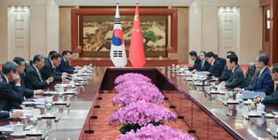 S. Korean president meets China's parliamentary leader