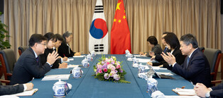 Environment ministers of S. Korea, China meet