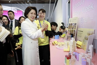 S. Korean first lady in Shanghai