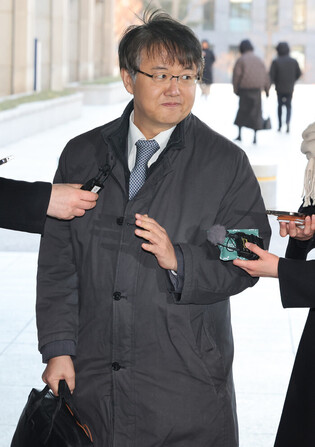 Chief of prosecution-police investigation team on religious groups