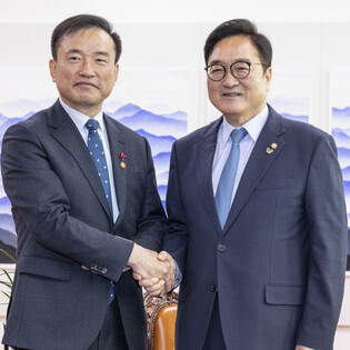 Parliamentary leader meets new state media watchdog chief