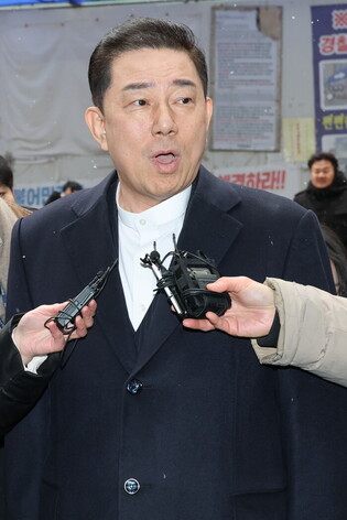 Ruling party's lawmaker attends ethics committee's meeting