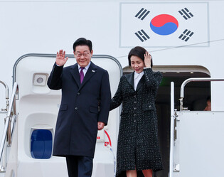 Lee arrives in Japan for summit talks with Takaichi