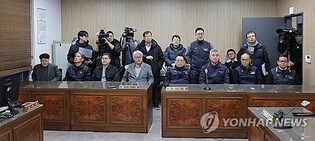 (LEAD) Unionized bus drivers in Seoul end strike after reaching wage deal