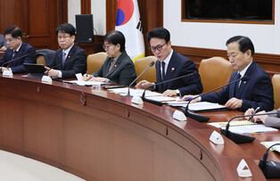 PM attends meeting on state affairs