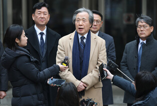 Ruling against insurer's damages claim against tobacco makers