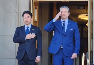 (LEAD) Hegseth stresses 'realistic' U.S.-Japan training across first island chain amid Beijing-Tokyo tensions