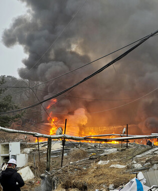 Fire in Seoul's slum