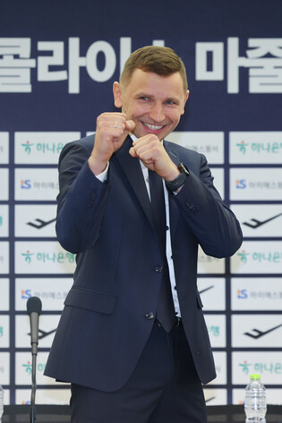 New head coach of S. Korea's national basketball team