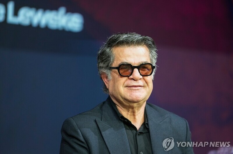 이란 영화 거장 파나히 "이번 시위는 달라…정권 사실상 붕괴"